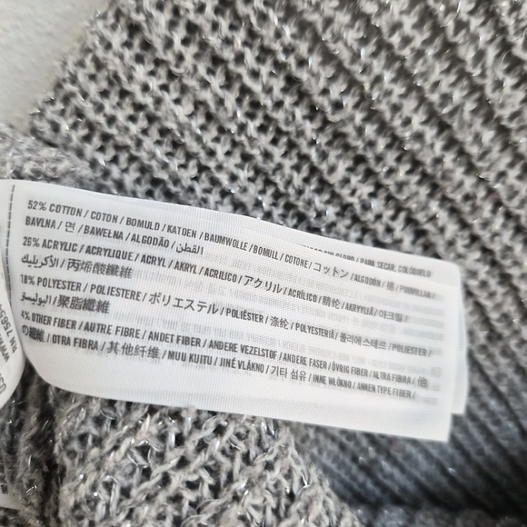 Hollister Sparkle Gray Women's Sweater Size S - Picture 5 of 6